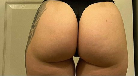 Photo nue de fuite OnlyFans de Shelby Dueitt