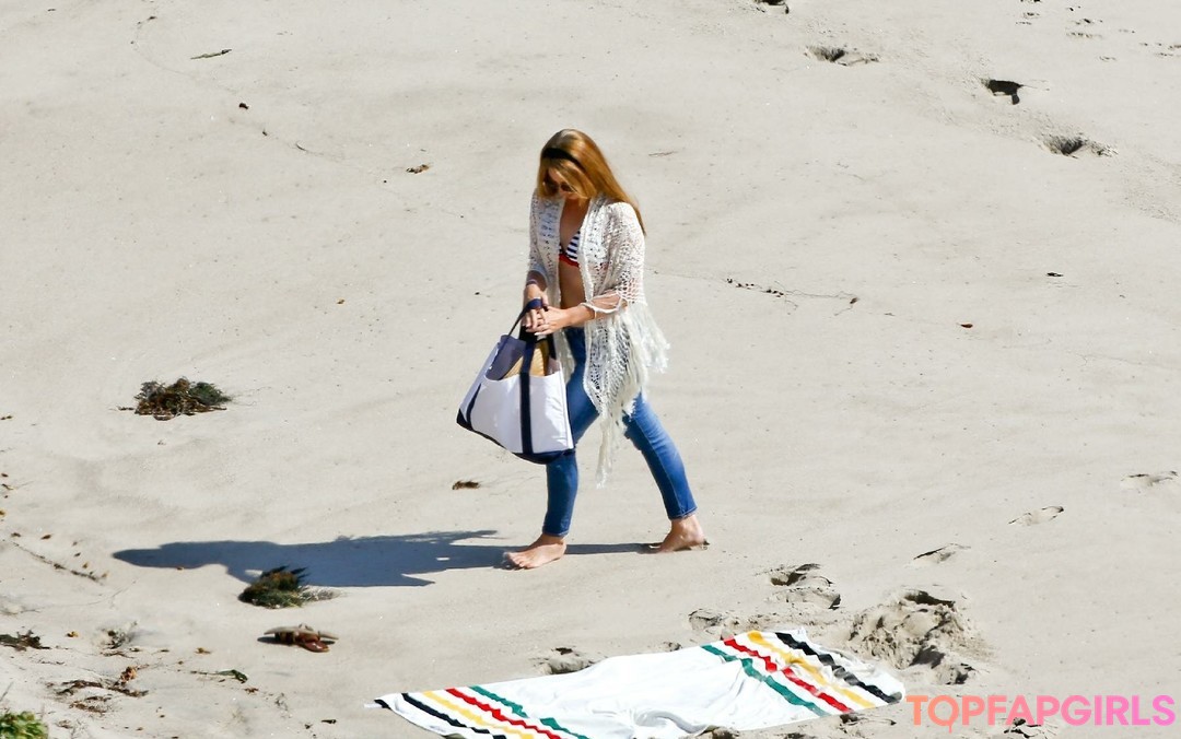 Photo nue de fuite OnlyFans de Lana Del Rey #345 Photo nue de fuite OnlyFans de Lana Del Rey #345