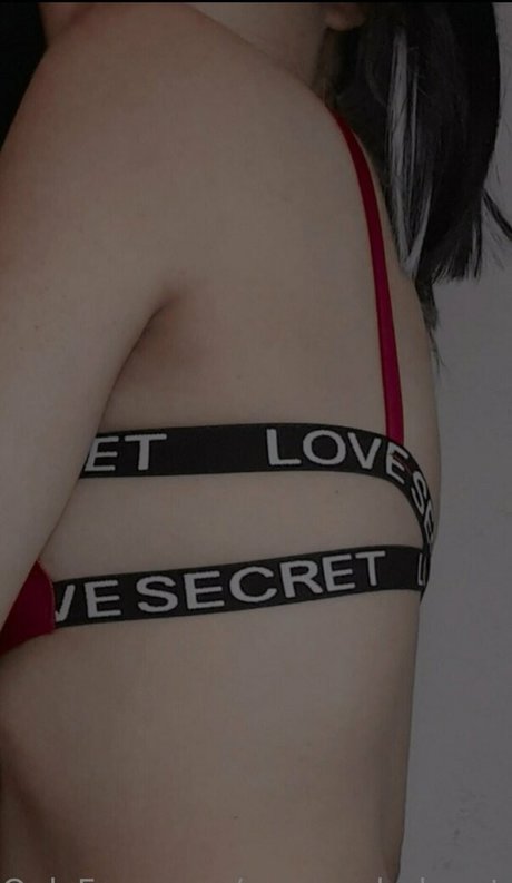 Photo nue de fuite OnlyFans de Emmadarkmetal