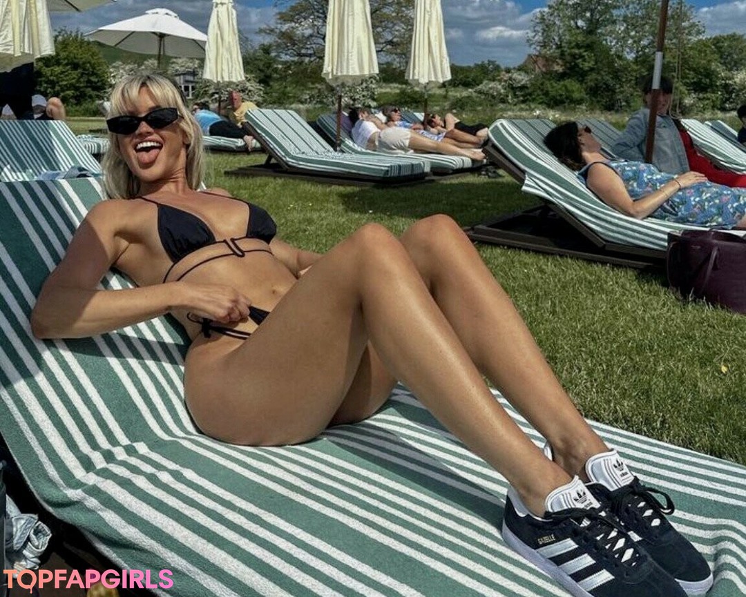 Photo nue de fuite OnlyFans de Ashley Roberts #251 Photo nue de fuite OnlyFans de Ashley Roberts #251