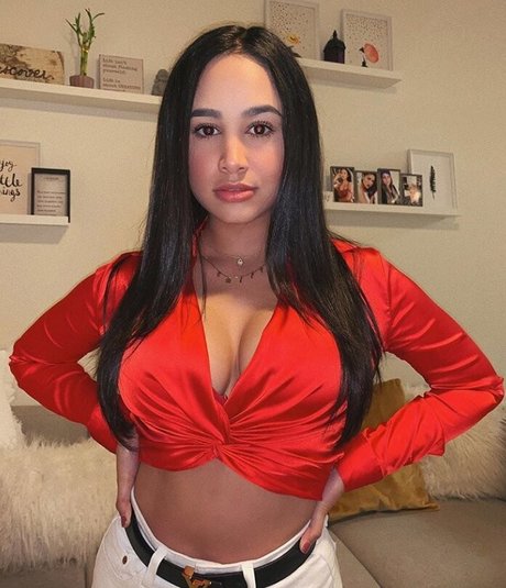 Emily Tosta
