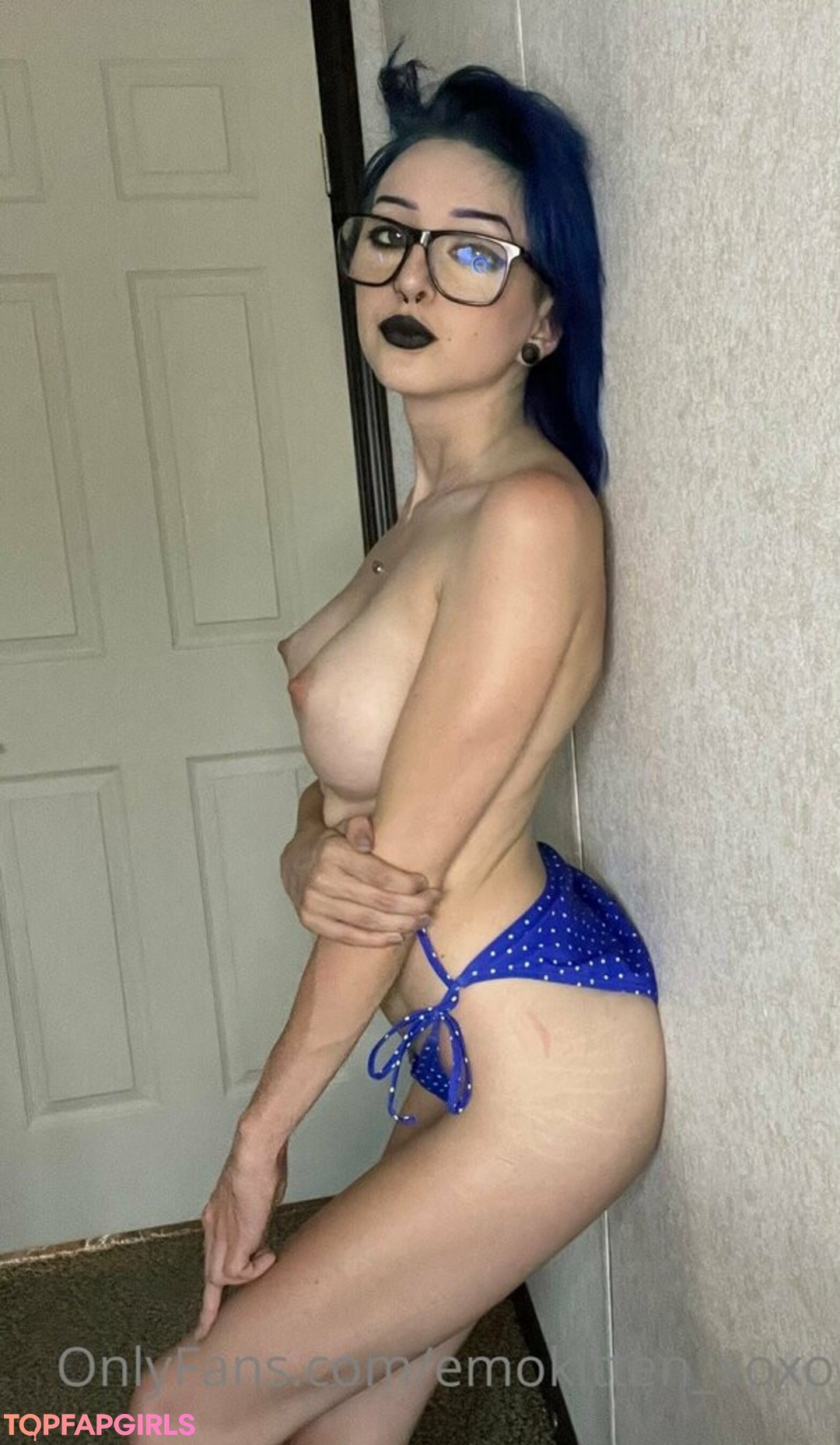 Photo nue de fuite OnlyFans de Emokittenxoxo #6 Photo nue de fuite OnlyFans de Emokittenxoxo #6