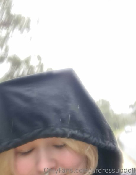 Dramatic_dumpster_free