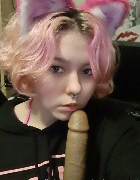 Dramatic_dumpster_free