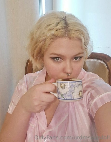 Dramatic_dumpster_free