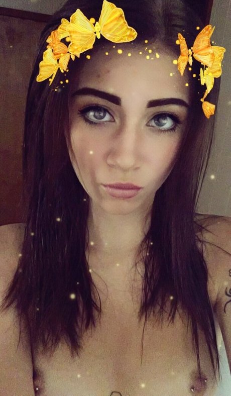 Photo nue de fuite OnlyFans de Shaynaivxx