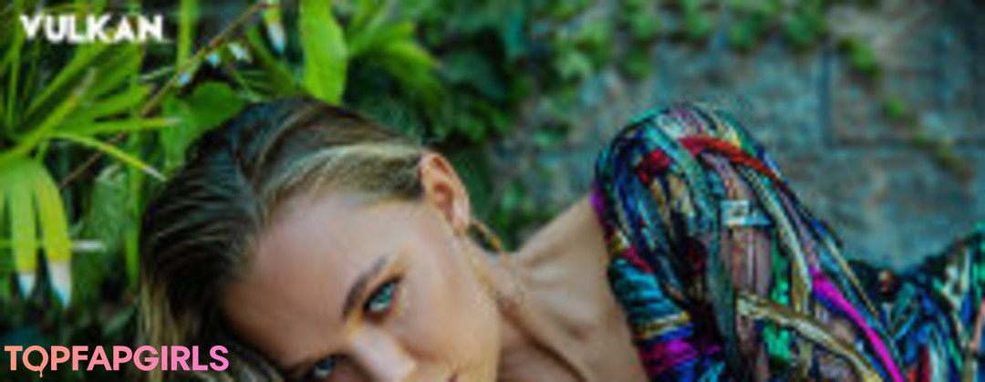 Photo nue de fuite OnlyFans de Madison Iseman #10 Photo nue de fuite OnlyFans de Madison Iseman #10