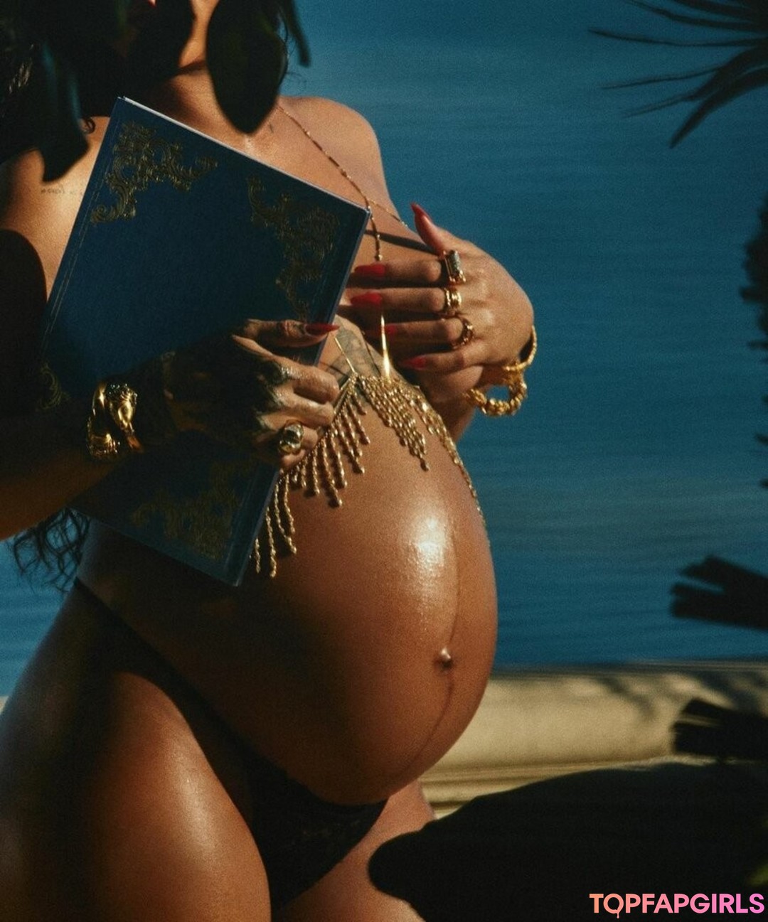Photo nue de fuite OnlyFans de Rihanna #1067
