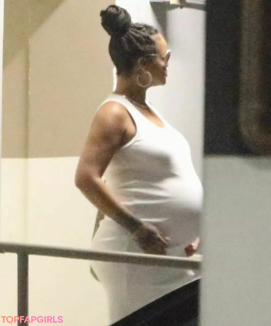 Photo nue de fuite OnlyFans de Rihanna #1186