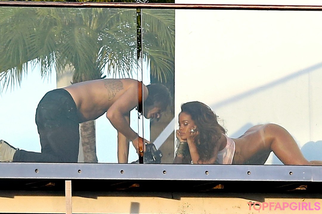 Photo nue de fuite OnlyFans de Rihanna #1202