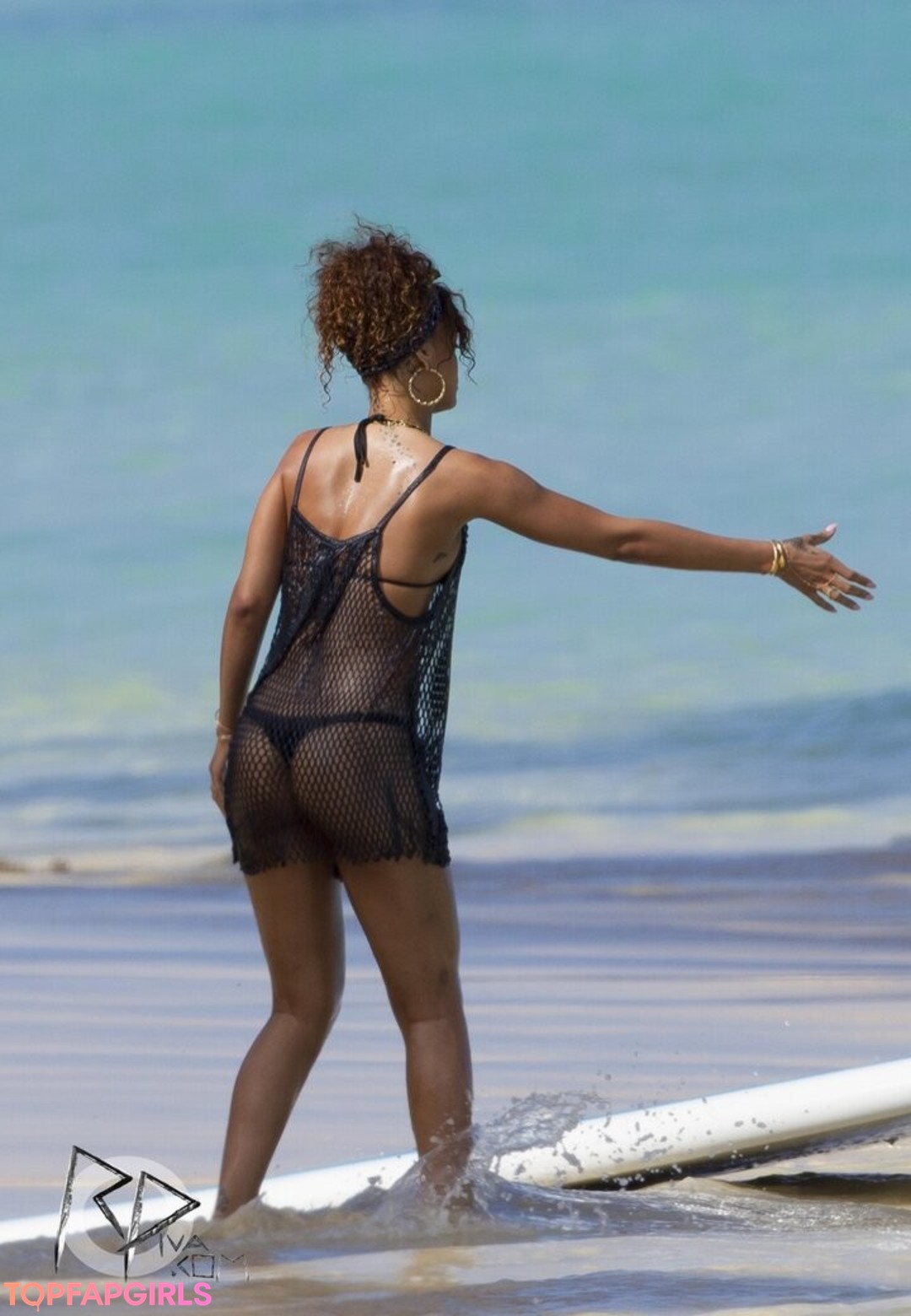 Photo nue de fuite OnlyFans de Rihanna #1395