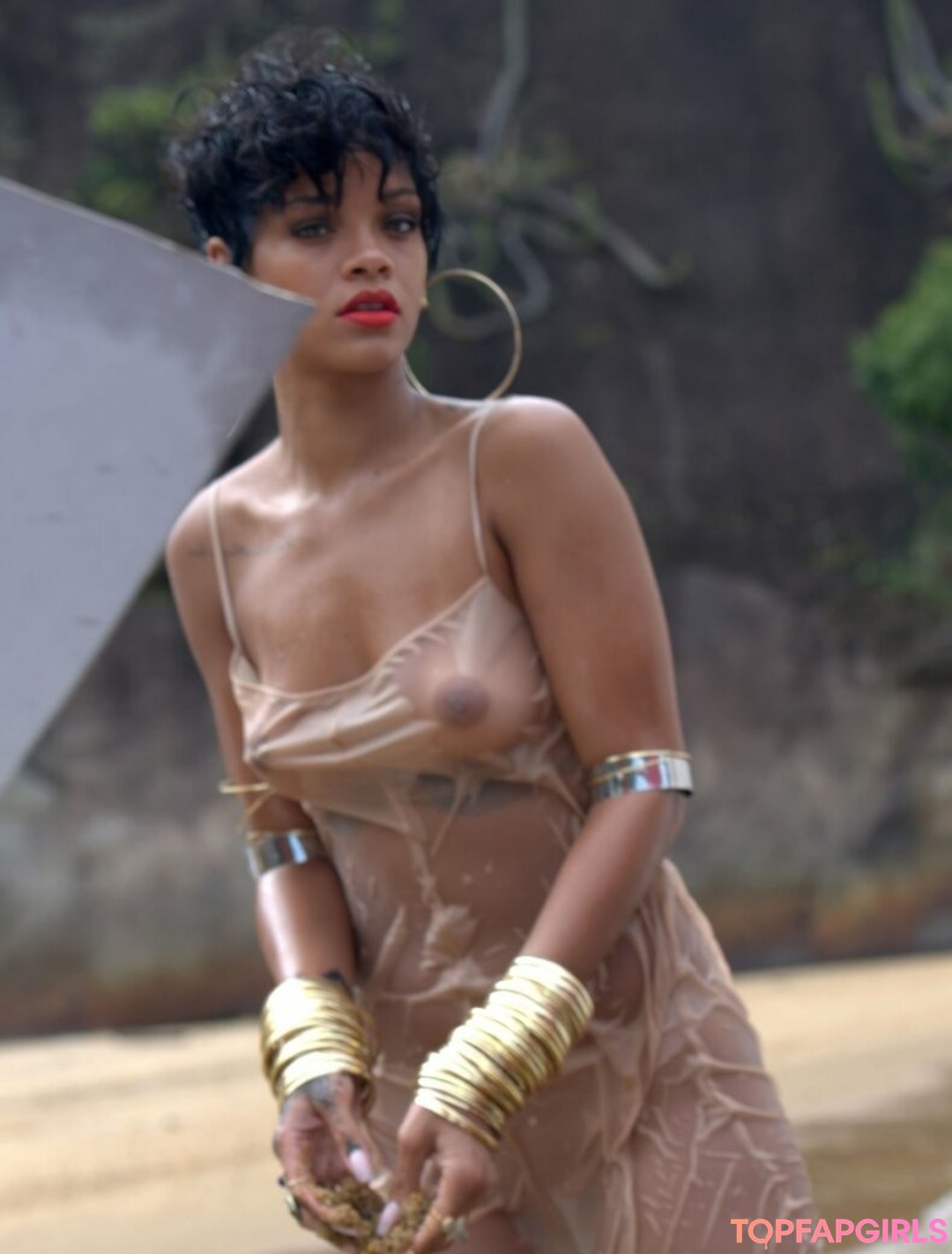 Photo nue de fuite OnlyFans de Rihanna #1517