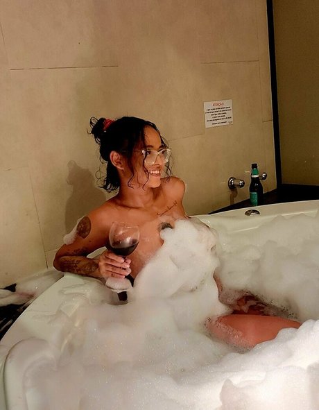 Photo nue de fuite OnlyFans de Bruna Santiago