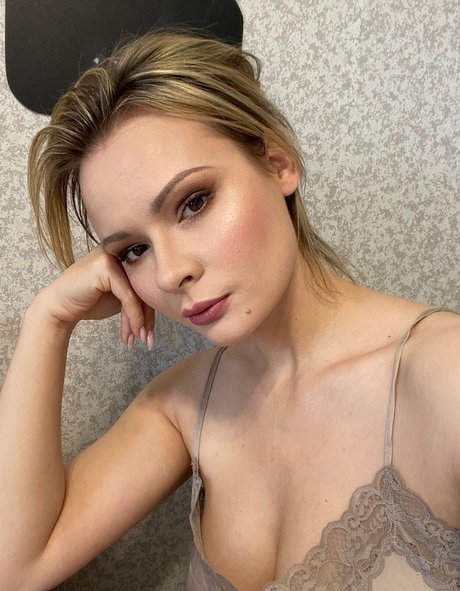 Jannet In Cosplay