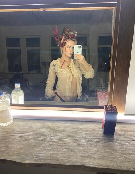 Jannet In Cosplay