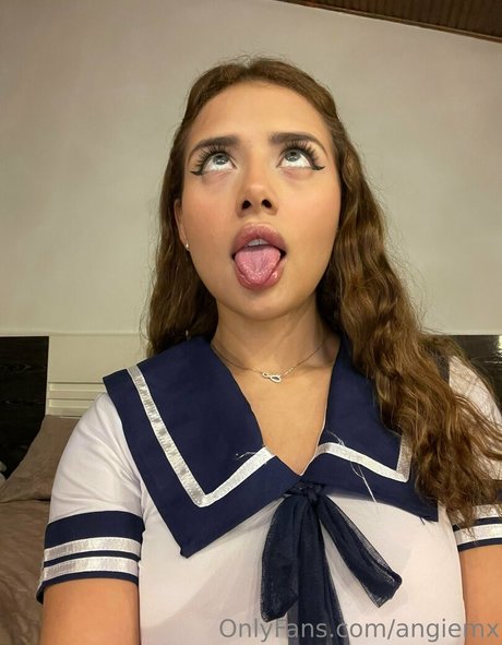 Nina_Mon