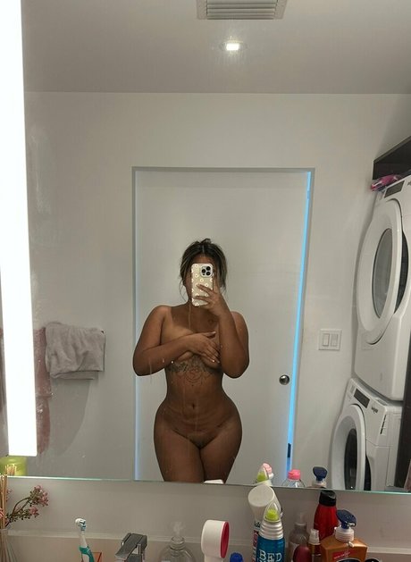 Photo nue de fuite OnlyFans de Karmaexotica