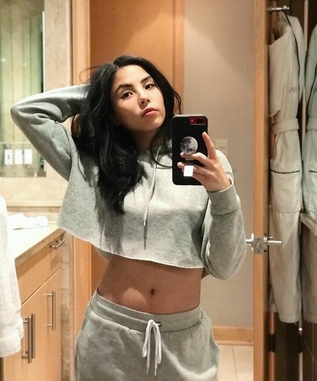 Anna Akana