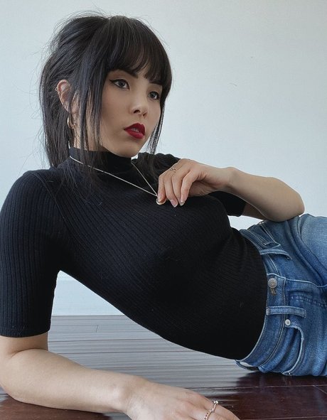 Anna Akana