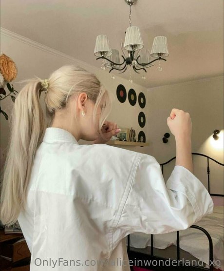 Aliceinwonderland_xo