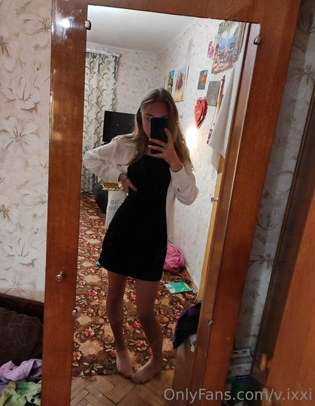 Photo nue de fuite OnlyFans de Vixxi