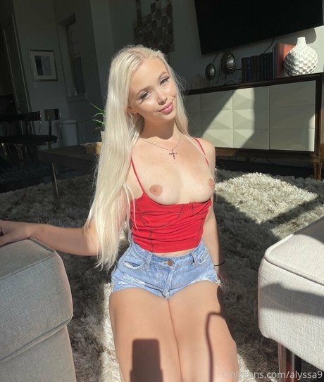 Photo nue de fuite OnlyFans de Alyssa9