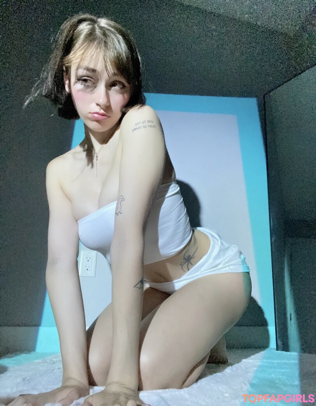 Photo nue de fuite OnlyFans de Awholelottazozo #53 Photo nue de fuite OnlyFans de Awholelottazozo #53