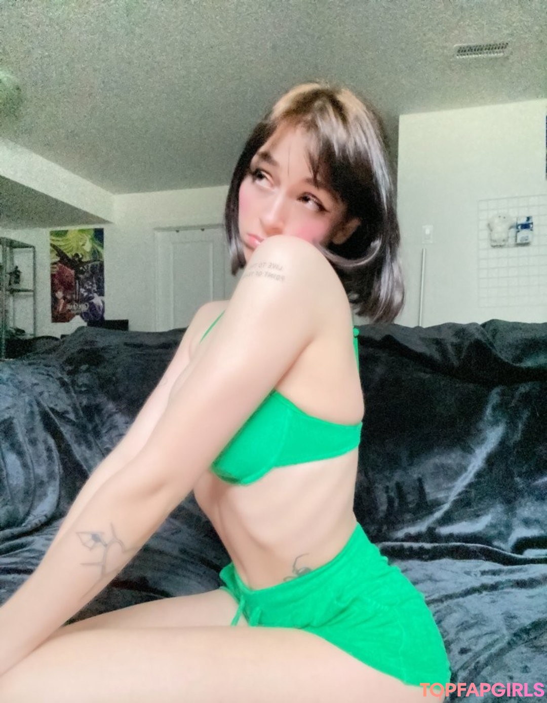 Photo nue de fuite OnlyFans de Awholelottazozo #7 Photo nue de fuite OnlyFans de Awholelottazozo #7