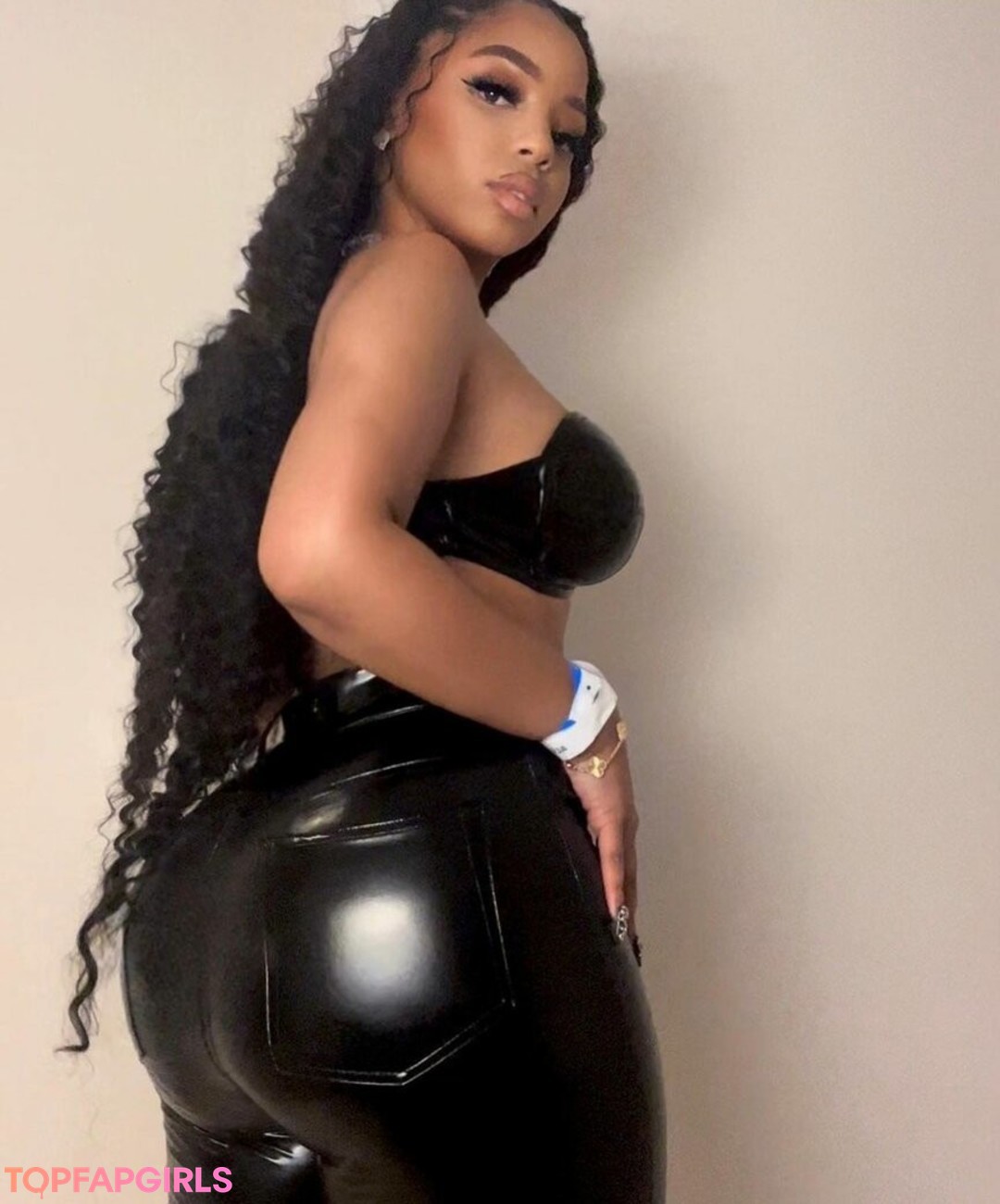 Photo nue de fuite OnlyFans de Chloe Bailey #748 Photo nue de fuite OnlyFans de Chloe Bailey #748