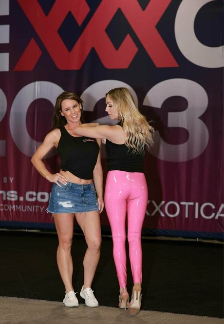 Thehotwifetour