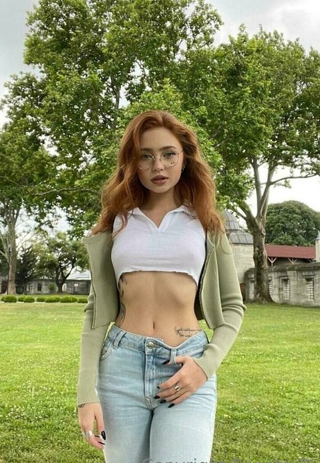 Renata Ri
