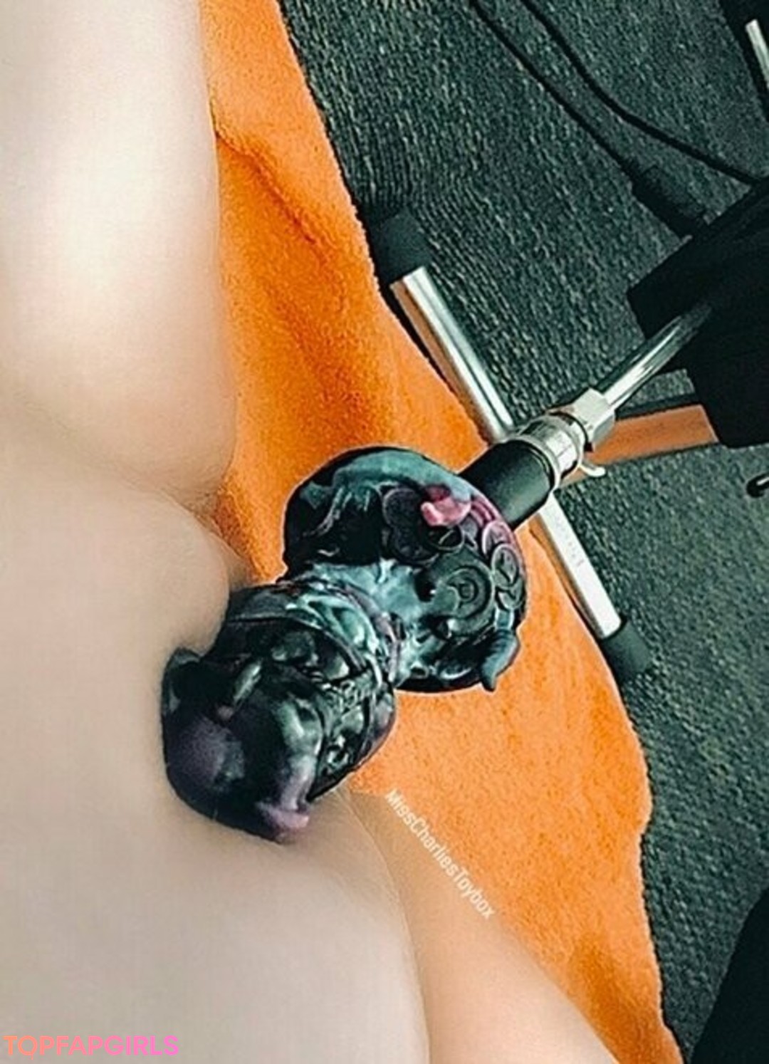 Photo nue de fuite OnlyFans de Misscharliestoybox #27 Photo nue de fuite OnlyFans de Misscharliestoybox #27