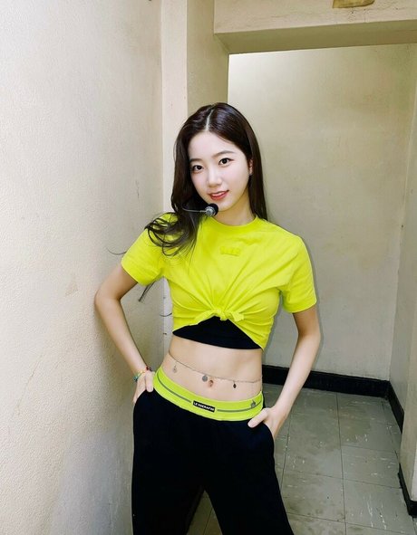 WomenK-pop