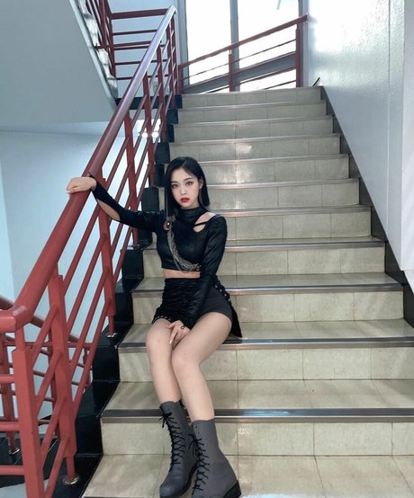 WomenK-pop