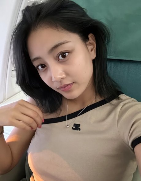 WomenK-pop
