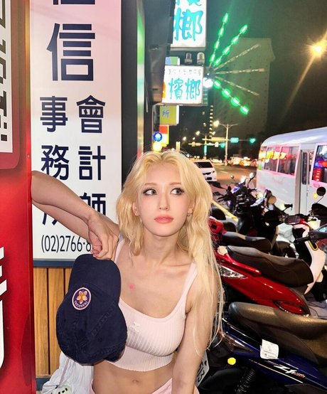 WomenK-pop