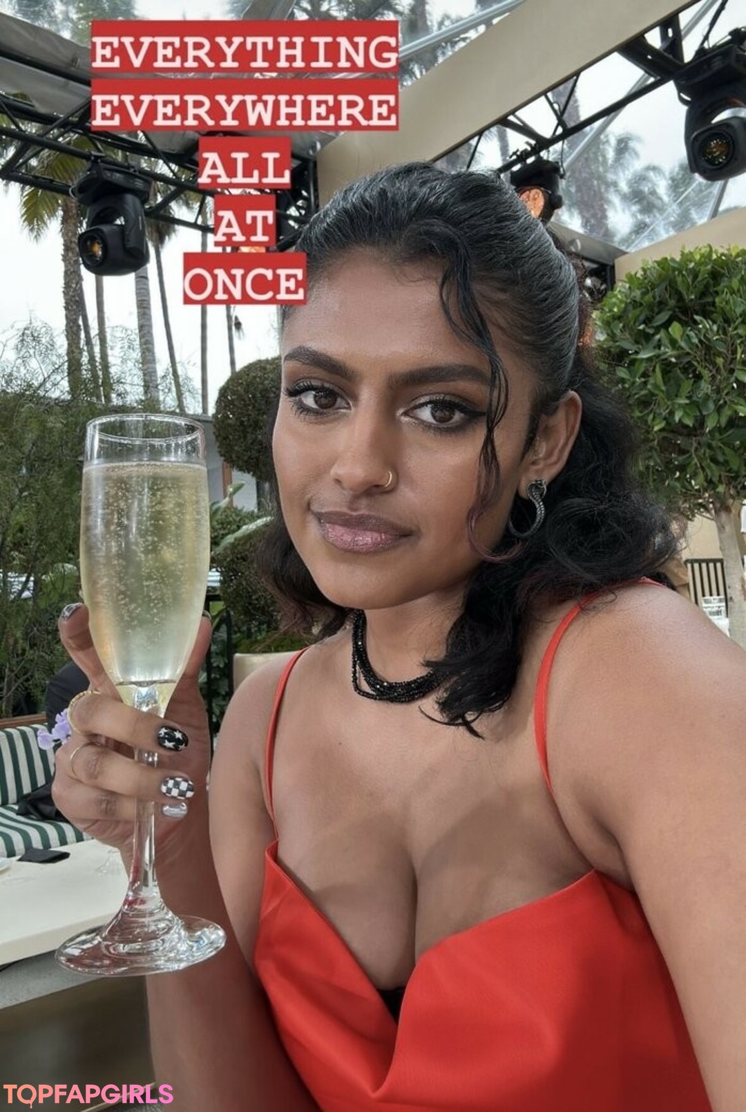Photo nue de fuite OnlyFans de Yamini Nambimadom #21 Photo nue de fuite OnlyFans de Yamini Nambimadom #21