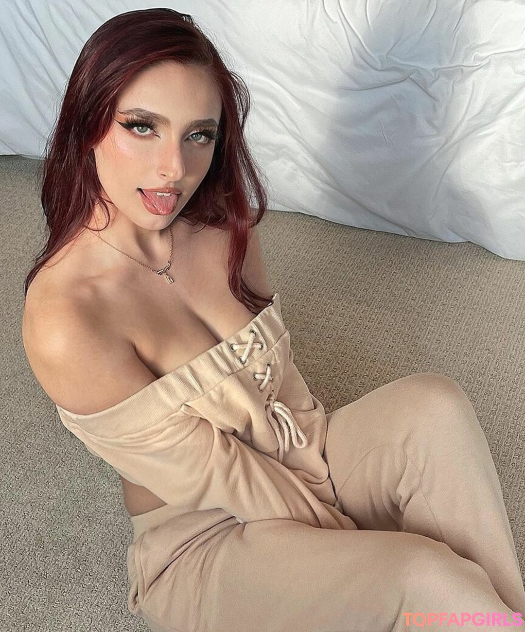 Photo nue de fuite OnlyFans de Superfanabela #2 Photo nue de fuite OnlyFans de Superfanabela #2