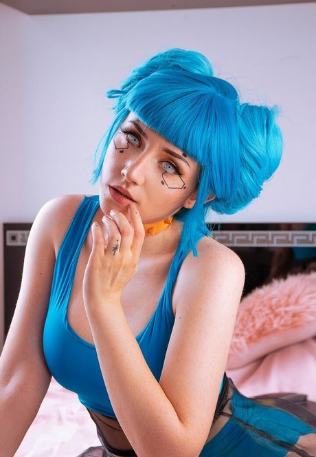Ezy Summers Cosplay