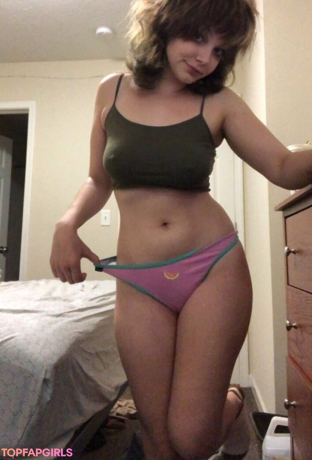 Photo nue de fuite OnlyFans de Guttergirlgab #11 Photo nue de fuite OnlyFans de Guttergirlgab #11