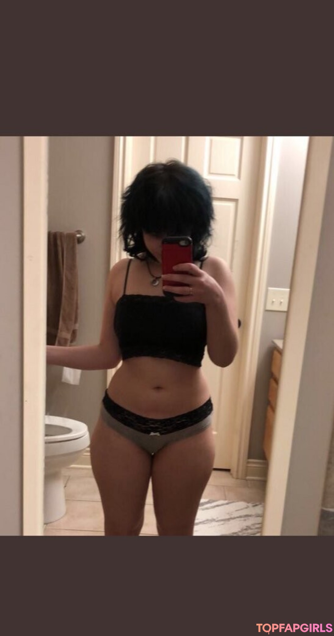 Photo nue de fuite OnlyFans de Guttergirlgab #8 Photo nue de fuite OnlyFans de Guttergirlgab #8