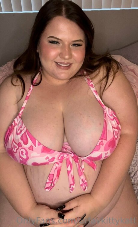 Photo nue de fuite OnlyFans de Urfavkittykatt