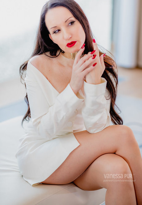 Vanessa Pur