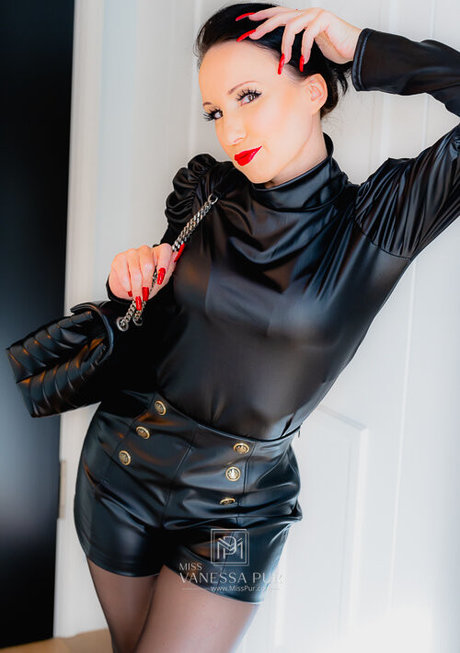 Vanessa Pur