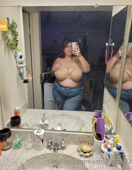 Astrid_rose22