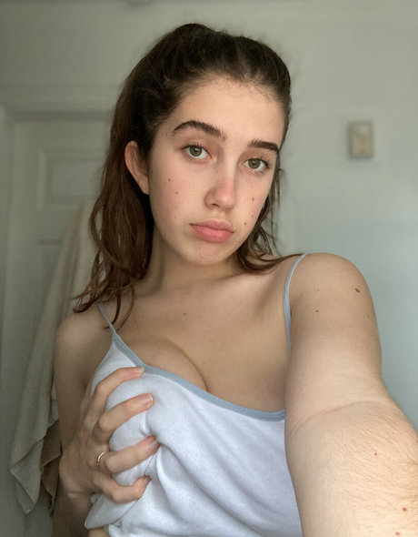 Itsmollyyyrose_again