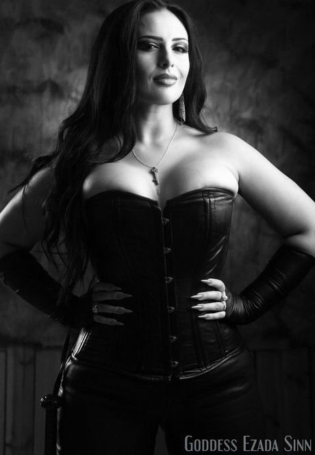 Ezada Sinn