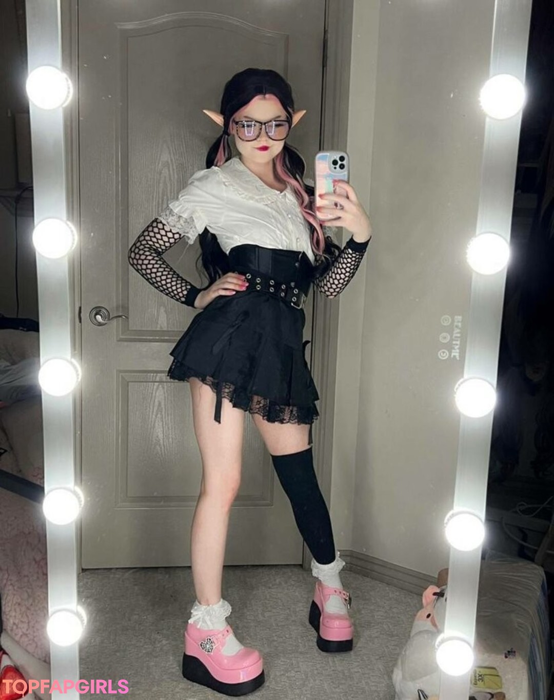 Photo nue de fuite OnlyFans de Strawbeariemilkk #1531