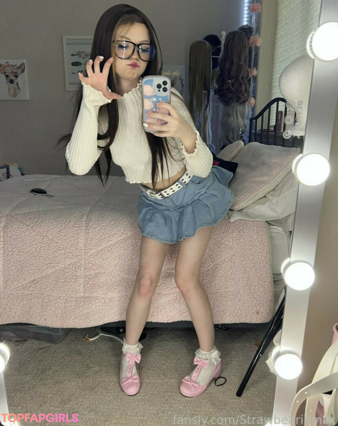 Photo nue de fuite OnlyFans de Strawbeariemilkk #1779