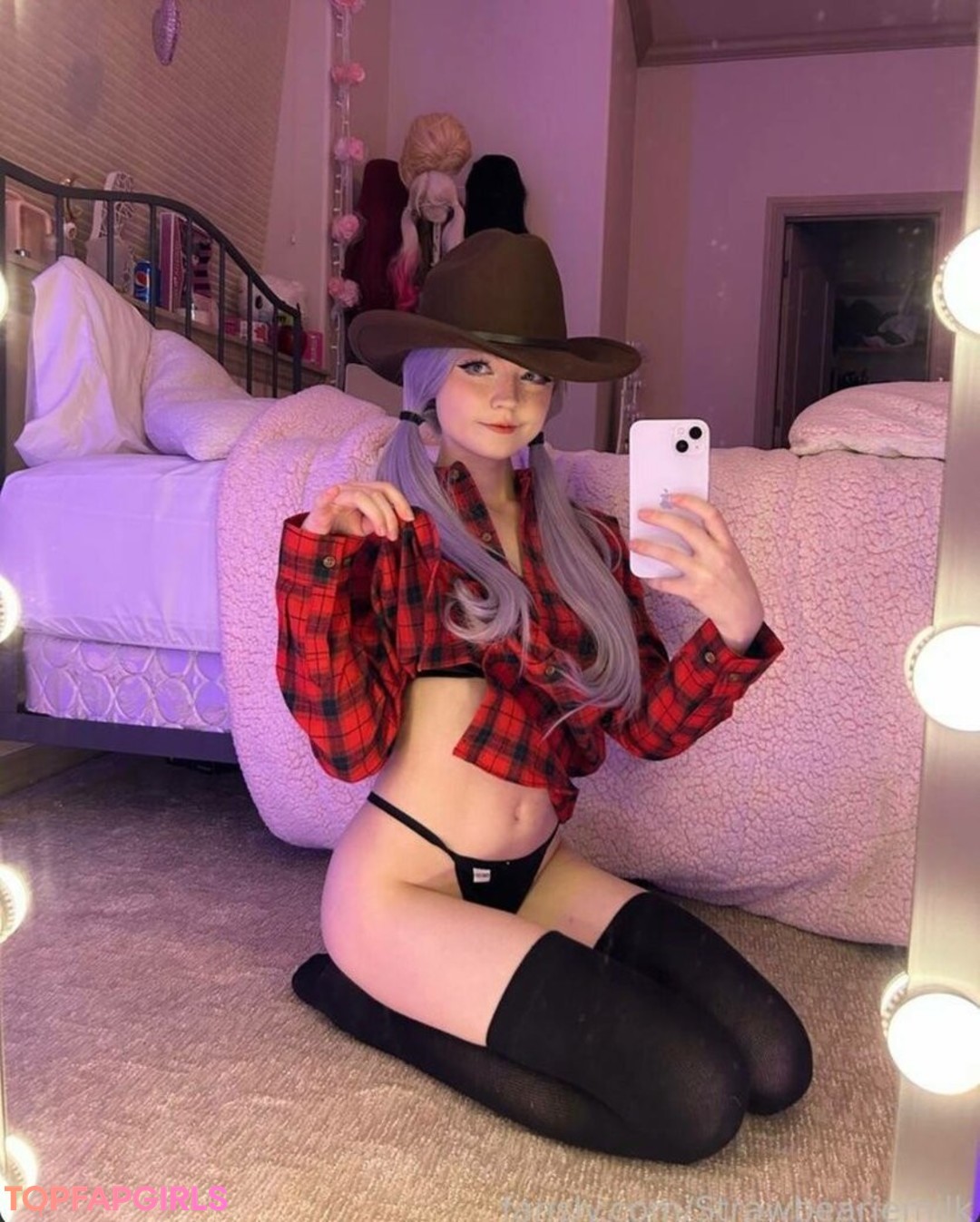Photo nue de fuite OnlyFans de Strawbeariemilkk #1861